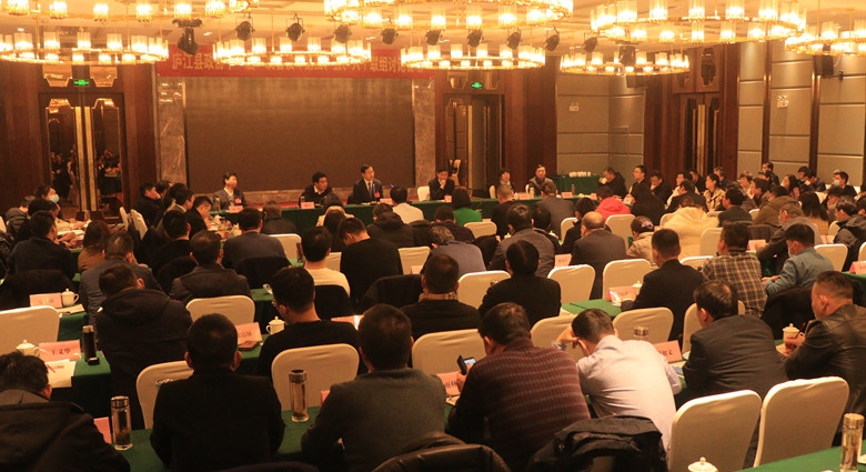 周天斌参加县政协十一届一次会议第四、五、六联组讨论会